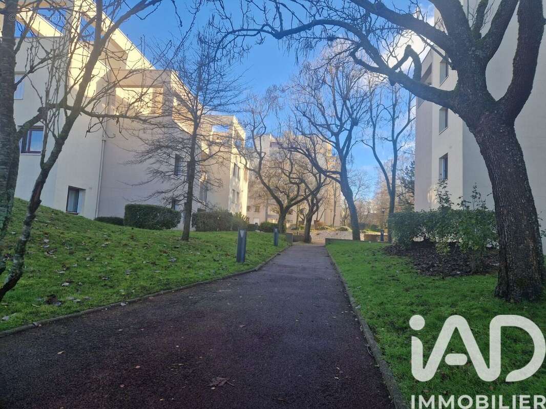 Photo 2 - Appartement à MONTIGNY-LE-BRETONNEUX