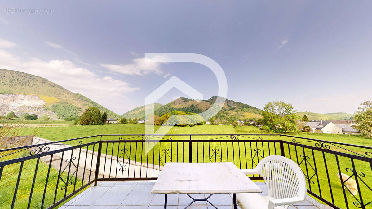 Maison à OLORON-SAINTE-MARIE