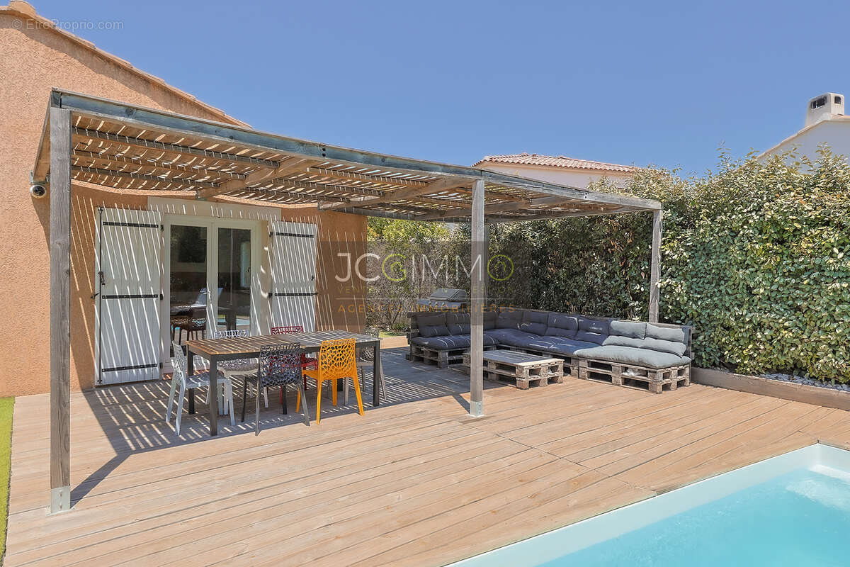 Villa T4 de plain-pied avec piscine et garage ! - photo 14