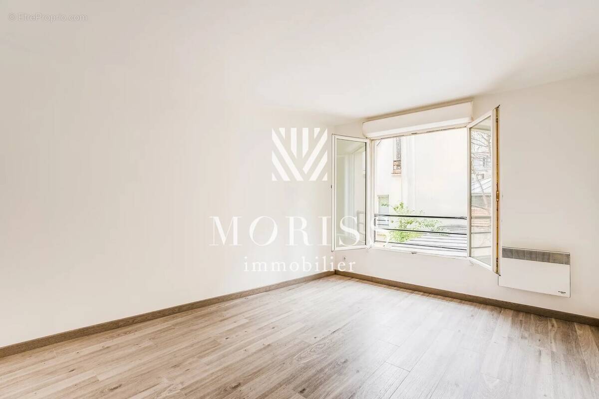 Appartement à PARIS-20E