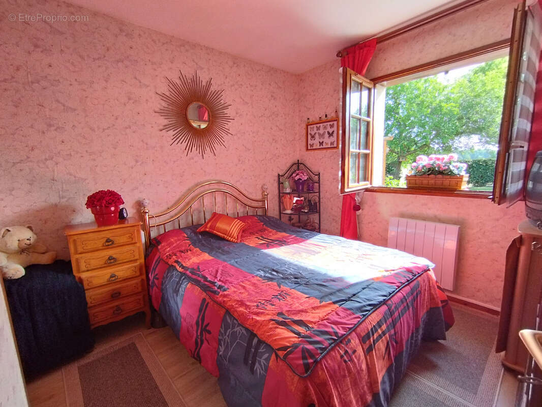 Maison à FERRIERES-HAUT-CLOCHER