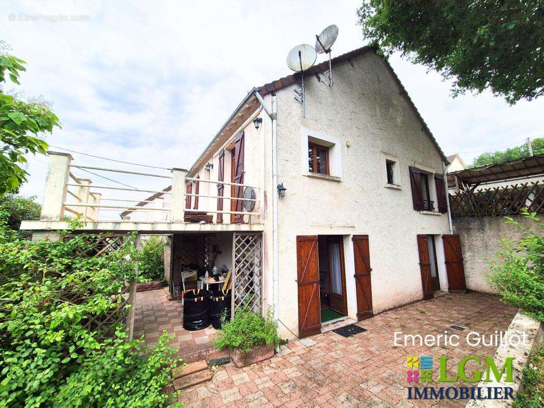 Maison à THORE-LA-ROCHETTE