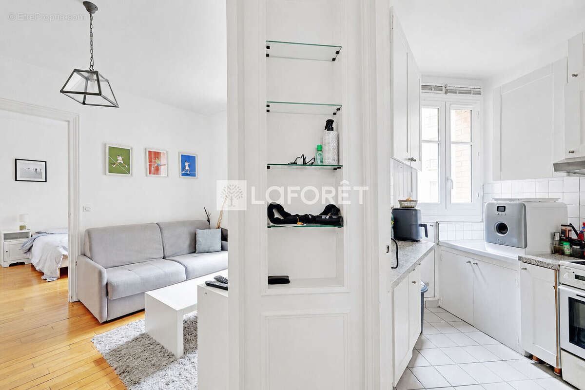 Appartement à PARIS-14E