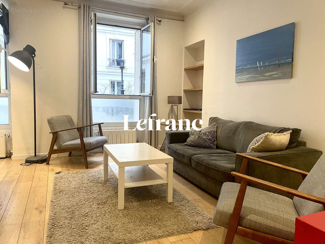 Appartement à PARIS-15E