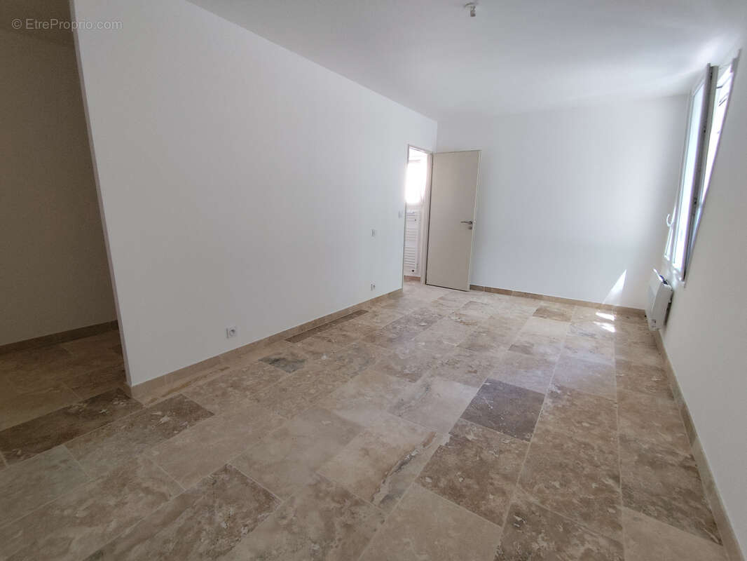 Jonquieres saint vincent type 4 de 128m2 avec jardin parking - photo 4