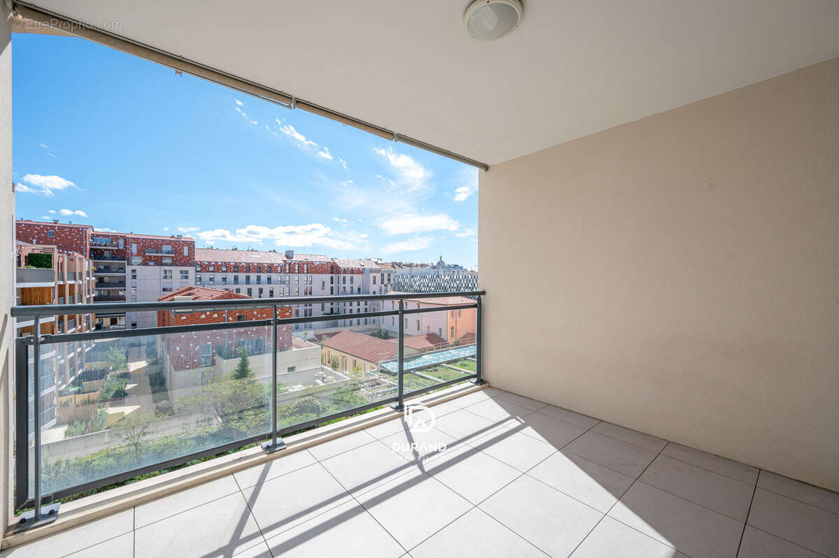Appartement à MARSEILLE-2E