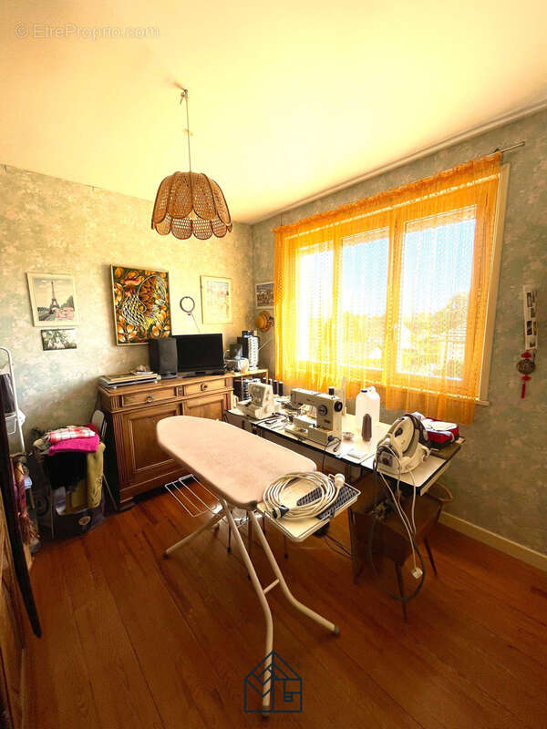Maison à COMMELLE-VERNAY