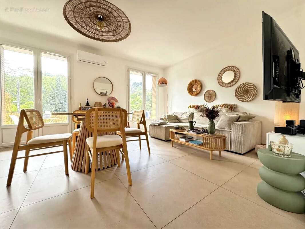 Appartement à MARSEILLE-7E