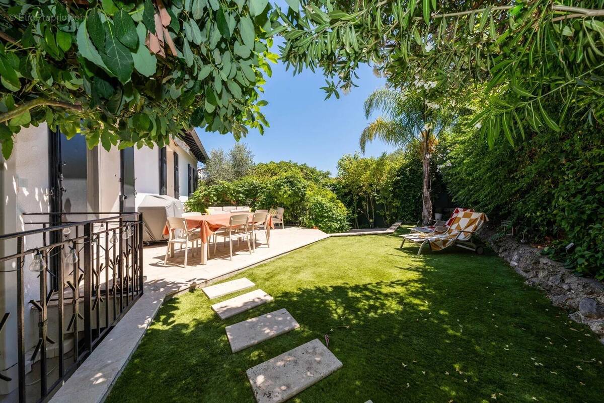 Le cannet - limite cannes - grande maison familiale renovee avec piscine - photo 5