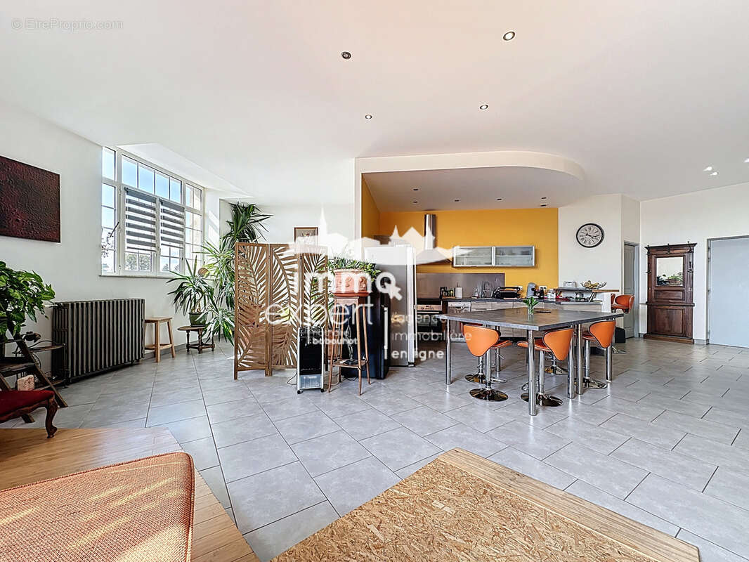 Appartement à MIRECOURT