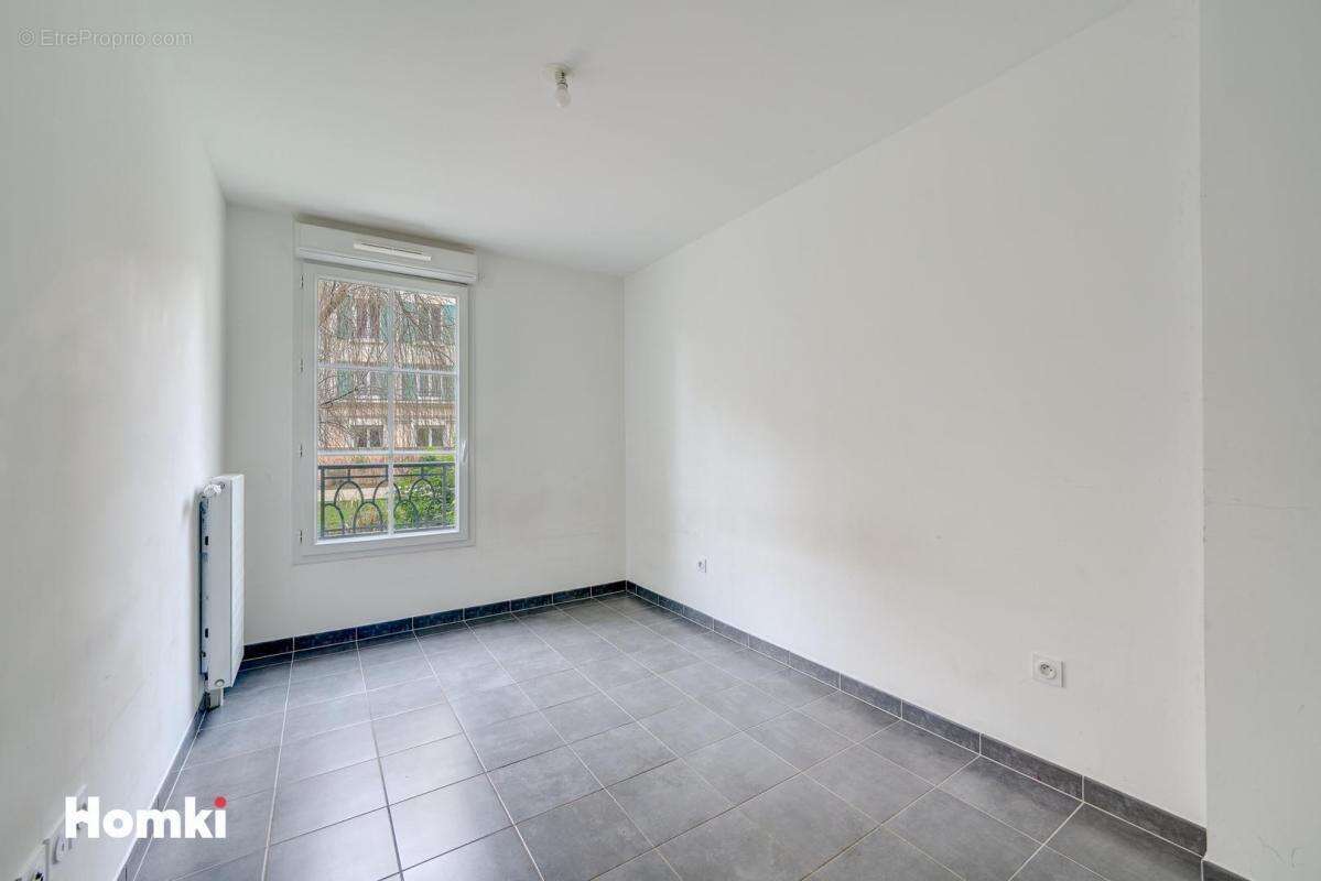 Appartement à LE PLESSIS-ROBINSON