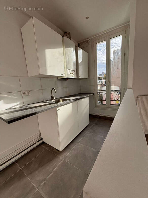 Appartement à COURBEVOIE