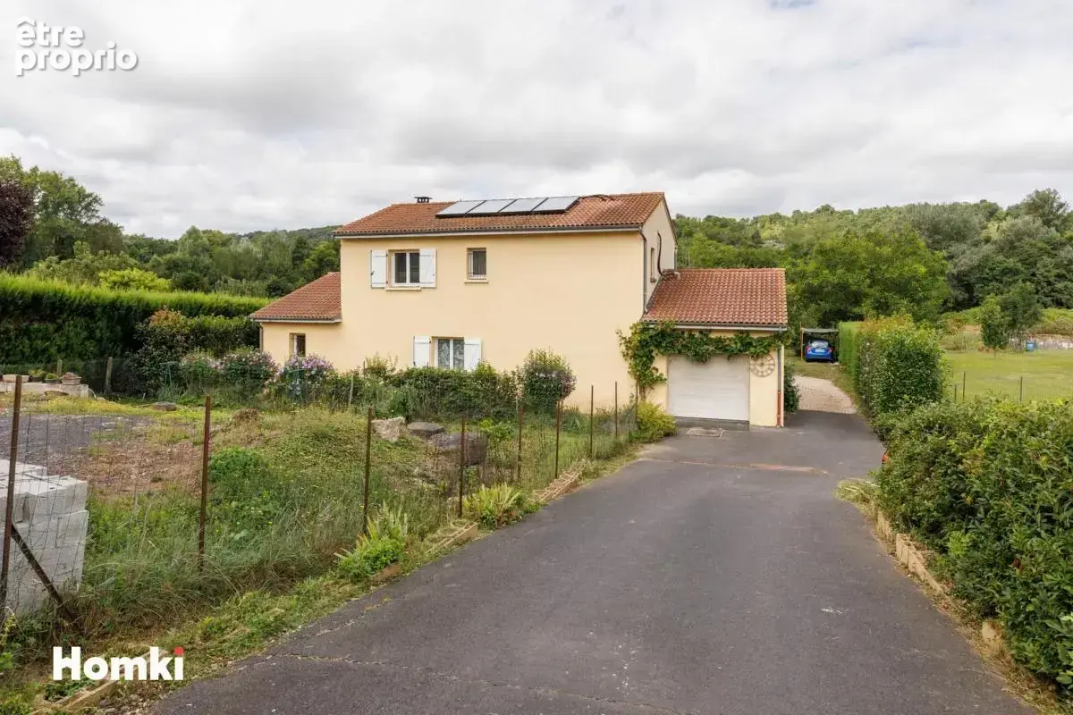 Maison/Villa T7 de 145 m² à Coudes 63114 - photo 17