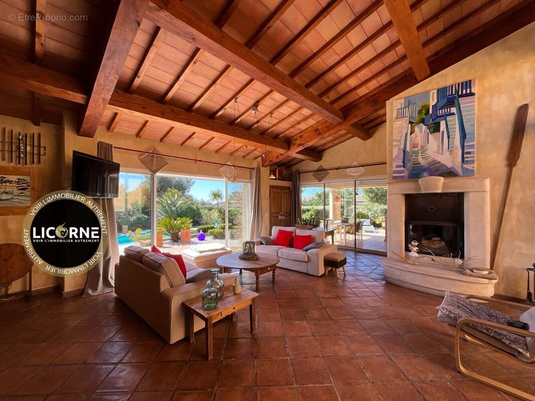 Maison à LA CADIERE-D'AZUR