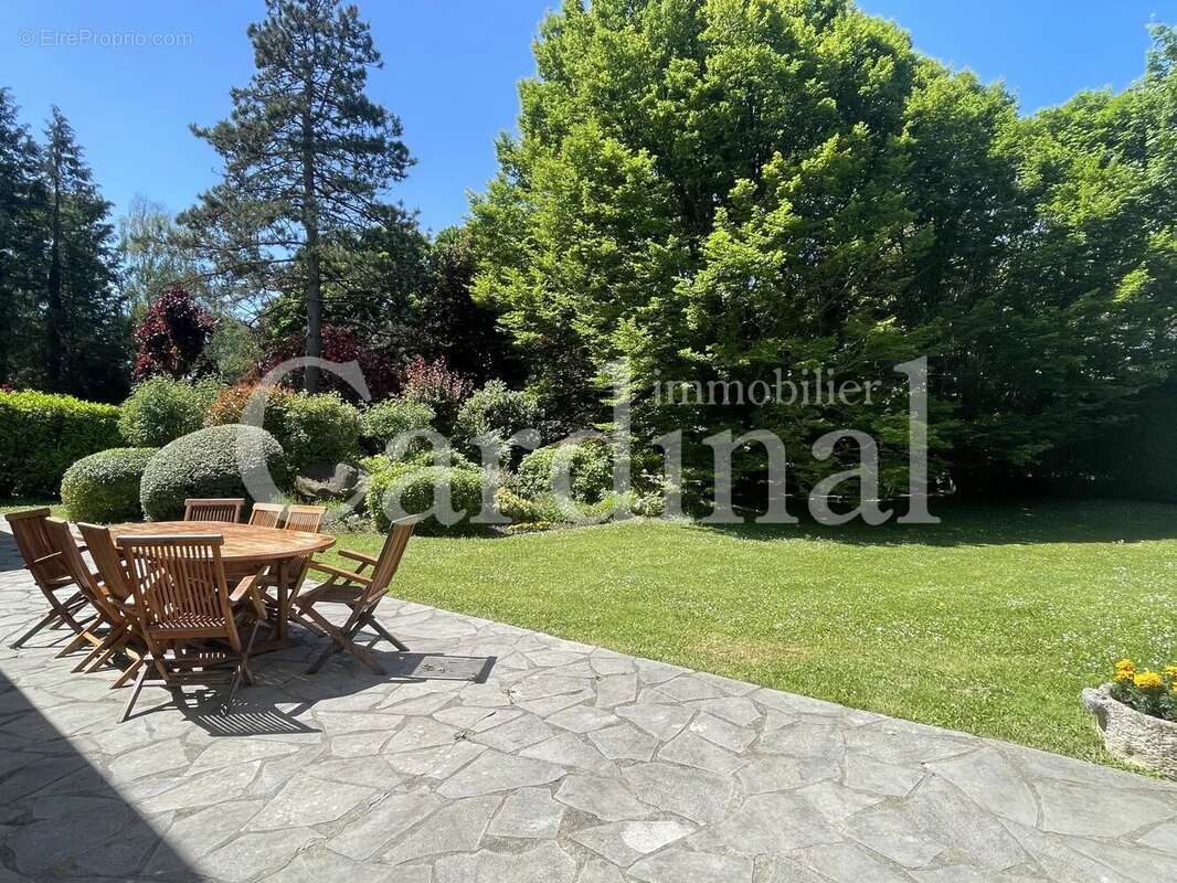 Maison à NOISY-LE-ROI