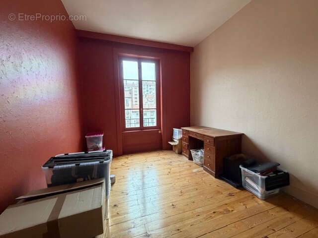 Appartement F4 proximité Place Albert Thomas - photo 5