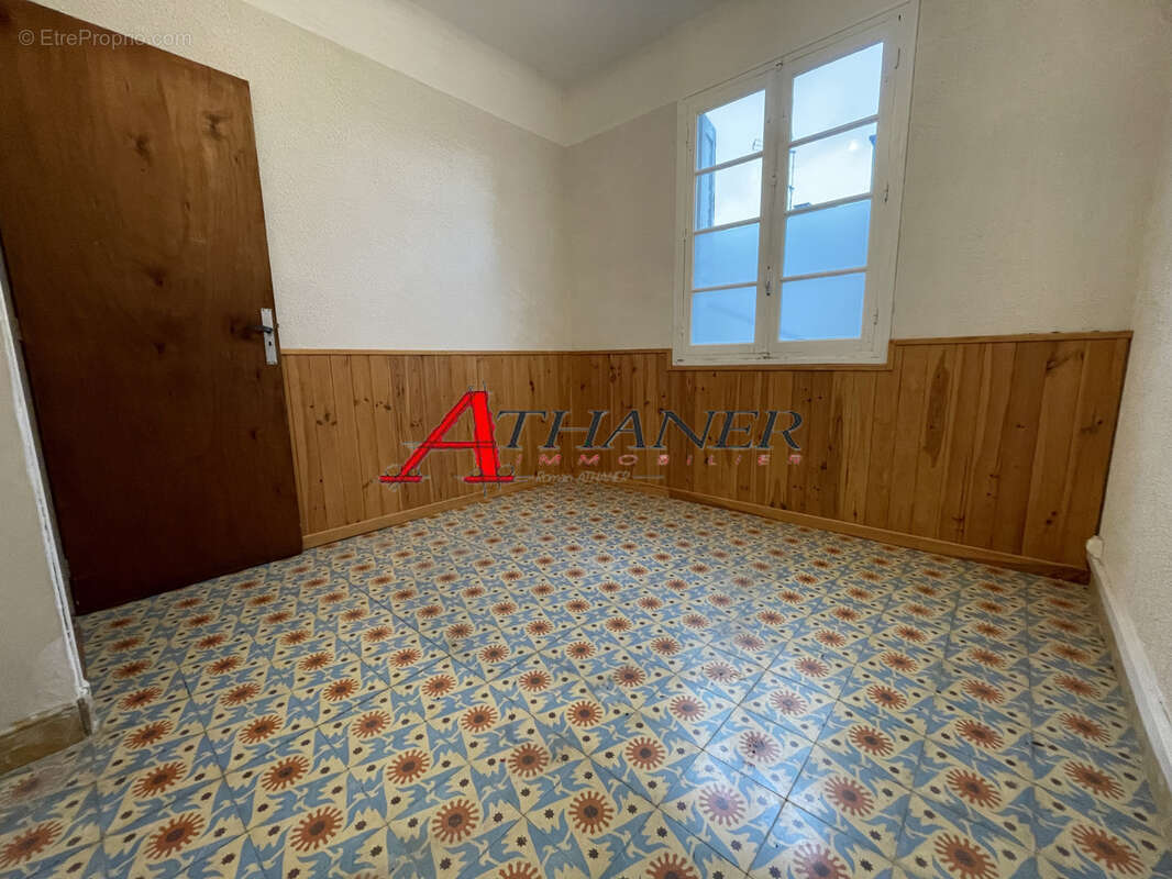 Argeles sur Mer - Grand appartement - A rénover - 5 Pièces - 86m2 - photo 6