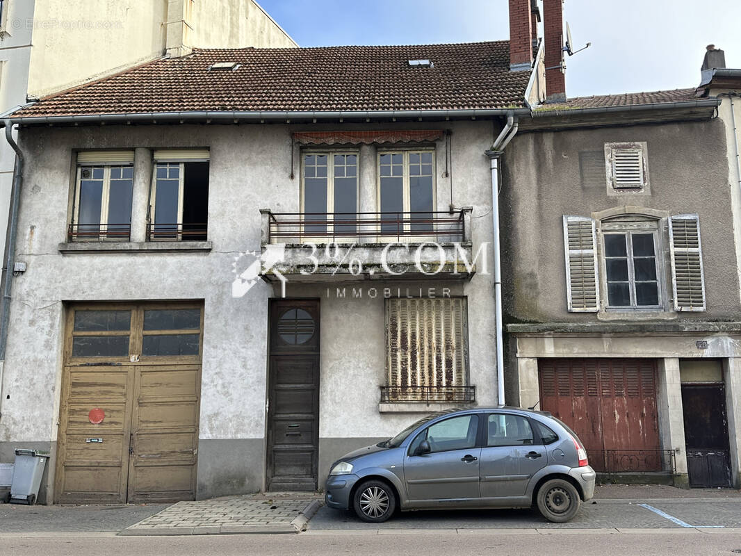 Appartement à MIRECOURT