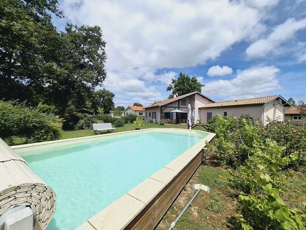 Maison à PISSOS