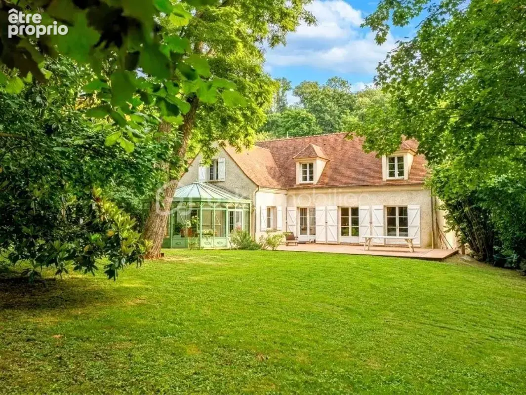 Maison à NEAUPHLE-LE-CHATEAU