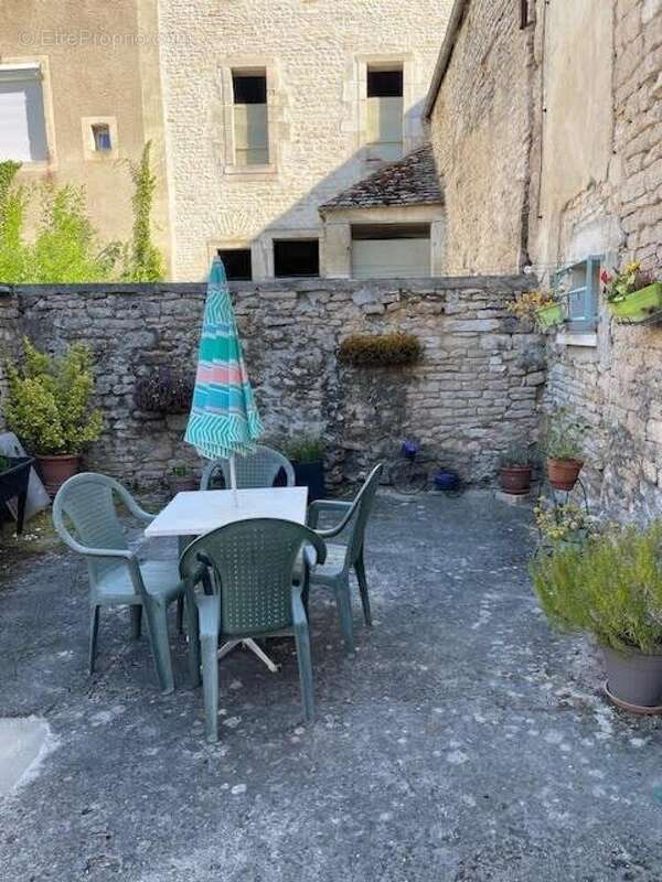 Maison 227 m² à Vanvey  - photo 3
