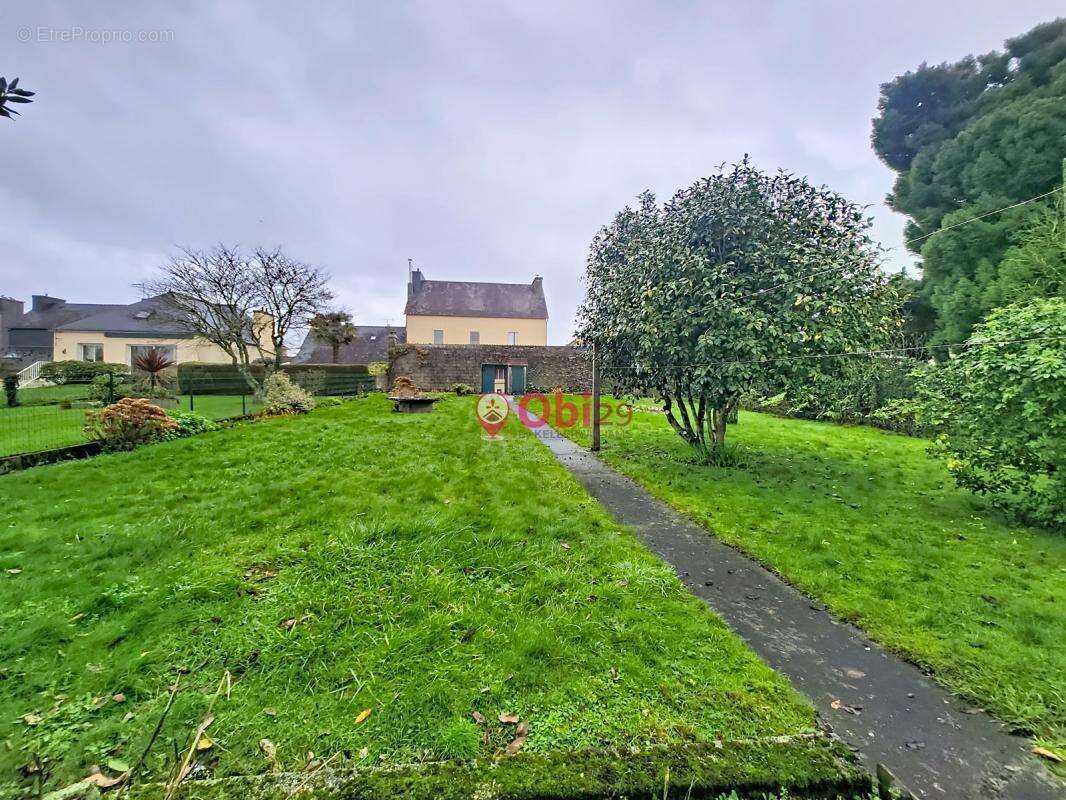 Maison à PLONEVEZ-DU-FAOU