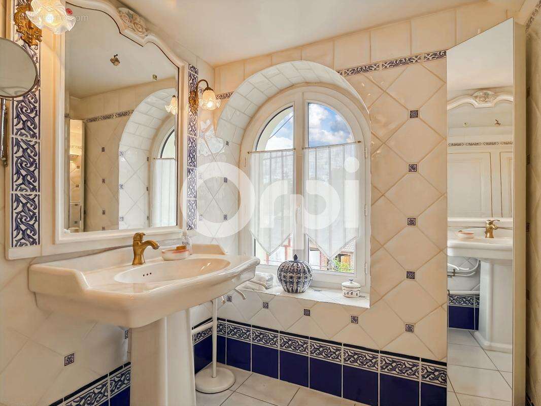 Maison à EZY-SUR-EURE