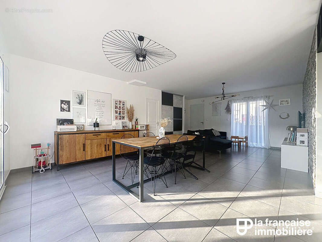 Maison à PIRE-SUR-SEICHE