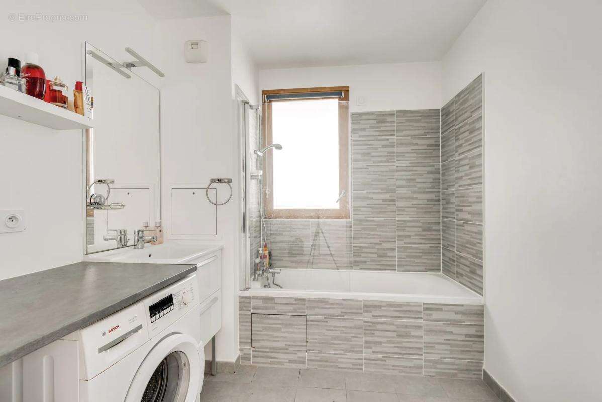 Appartement à L'ILE-SAINT-DENIS