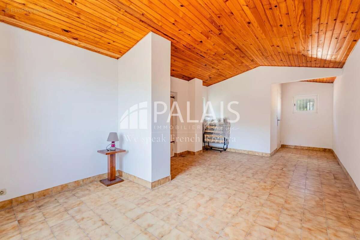 Maison - Saint-Laurent-du-Var -Les Pugets - photo 18