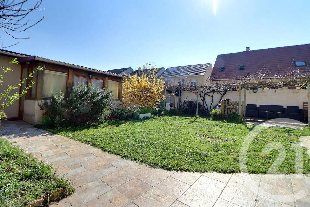 Maison à AULNAY-SOUS-BOIS