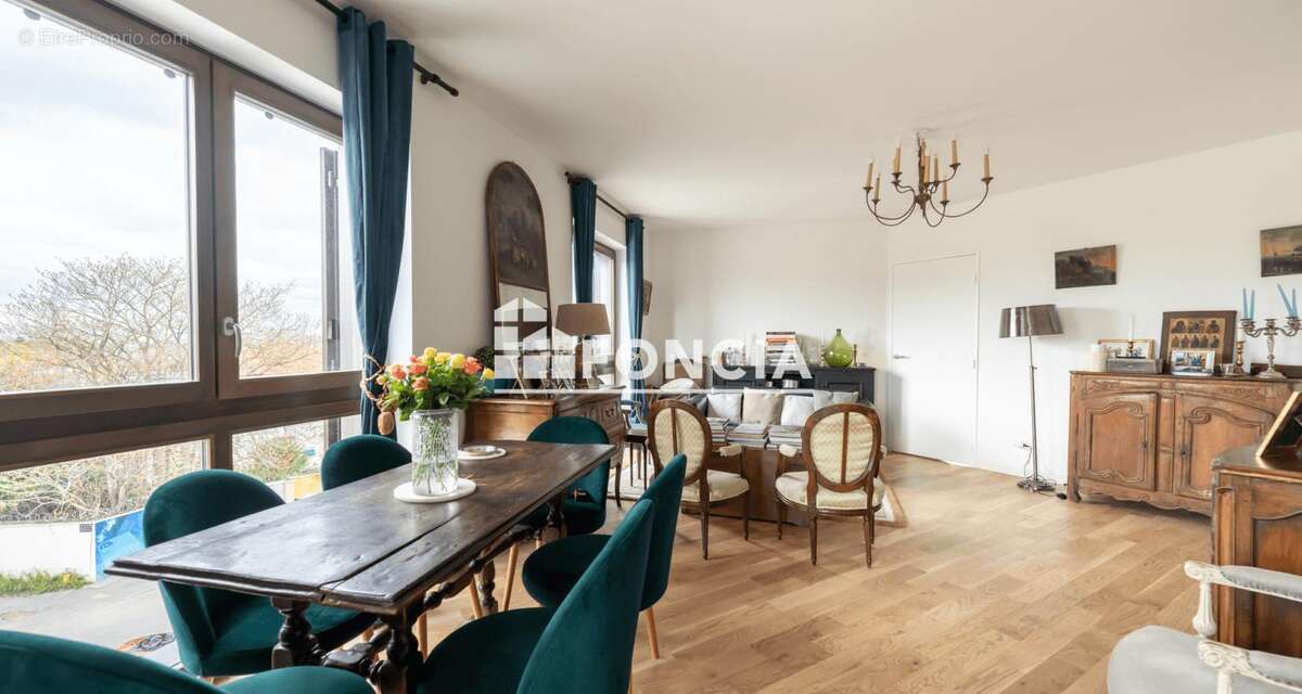 Appartement à NANTERRE