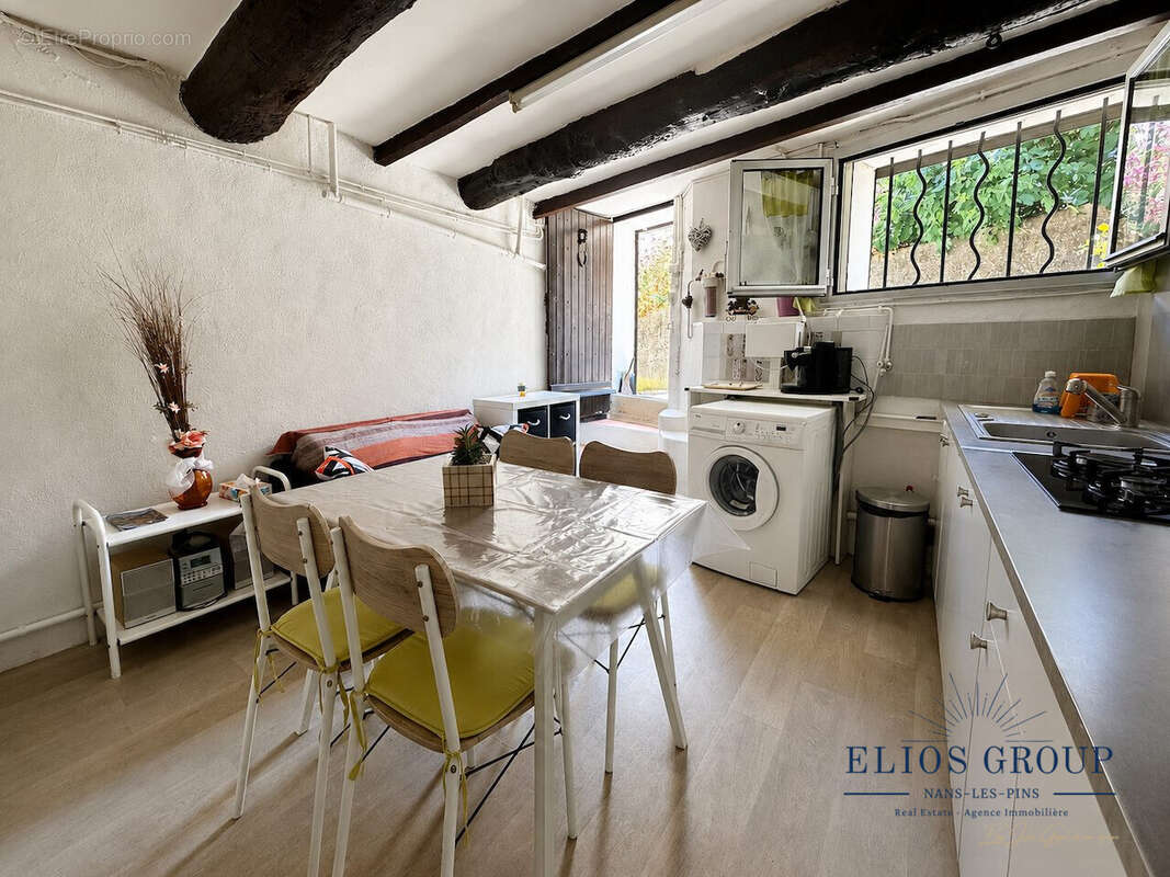 Maison 100 m² à Nans-Les-Pins  - photo 9
