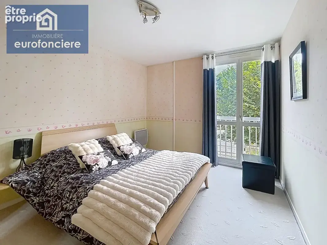 Coup de coeur , bel appartement avec balcon, parking et cave ? proche centre-ville - photo 4
