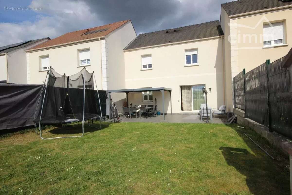 Maison à SAINT-OUEN-L'AUMONE