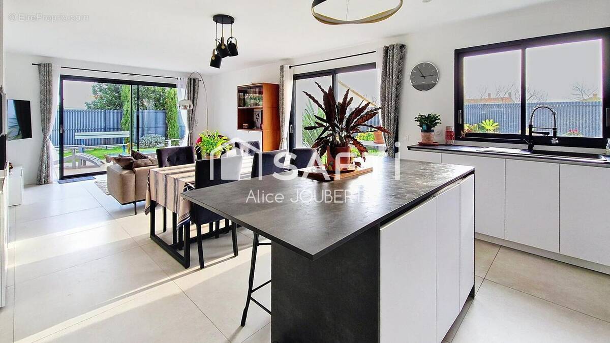 Photo 1 - Maison à TALMONT-SAINT-HILAIRE