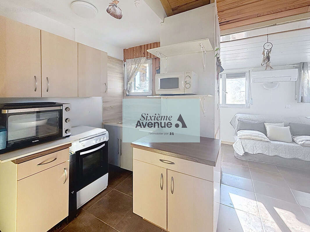 Appartement à SIX-FOURS-LES-PLAGES