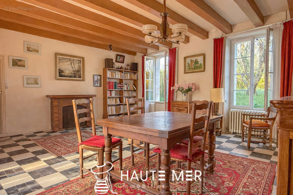 Maison à TALMONT-SAINT-HILAIRE
