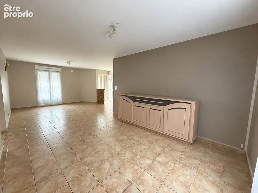 Maison Montlucon 5 pièce(s) 106.5 m2 - photo 2