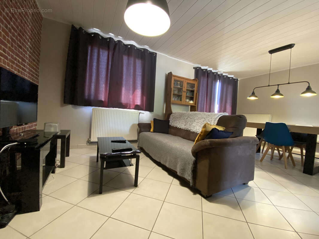 Appartement à SAINT-MARTIN-D'HERES