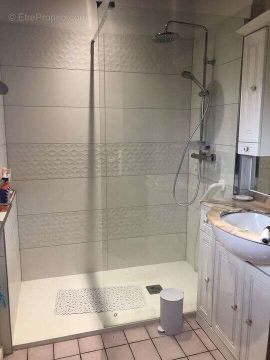 Maison à SAINT-JULIEN-BEYCHEVELLE