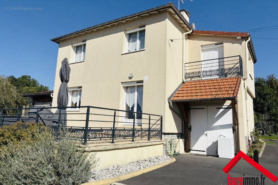 Maison à JUILLAC