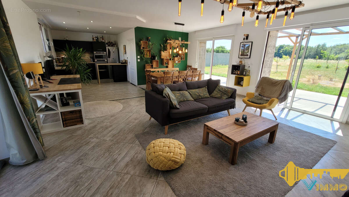 Maison à LA LIMOUZINIERE