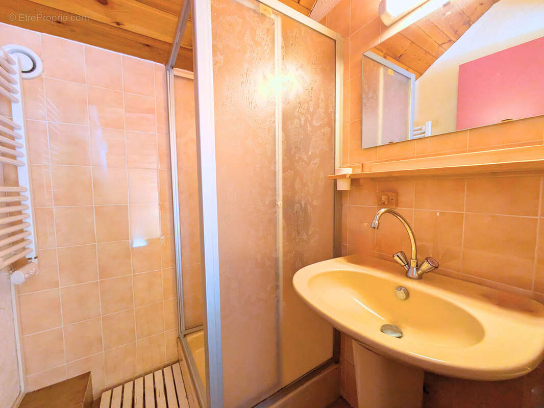 Appartement à SAINT-MICHEL-DE-CHAILLOL