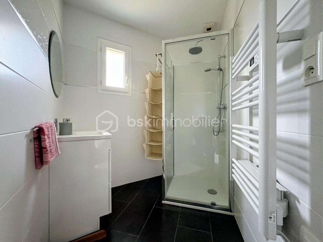  Maison contemporaine de 124 m² / 4 CHAMBRES avec PISCINE – Terrain 1 800 m² - photo 15