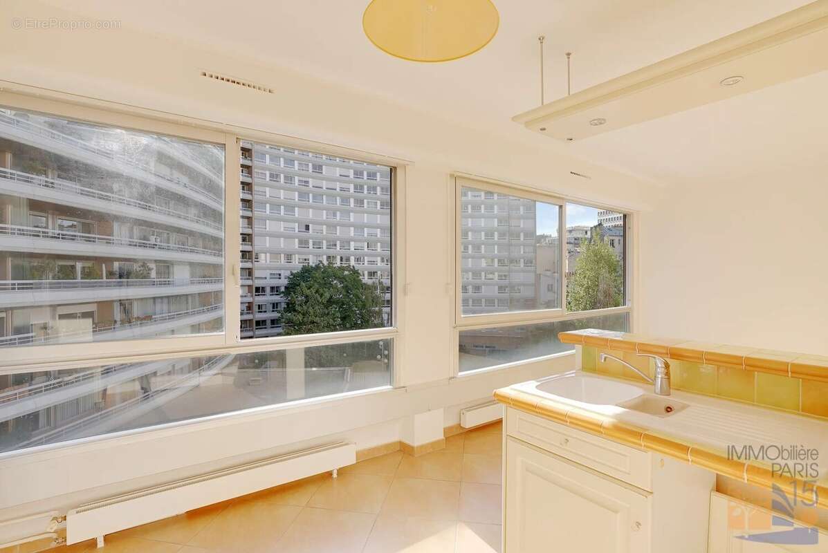 Appartement à PARIS-15E