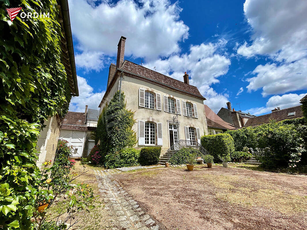 Maison à BLENEAU