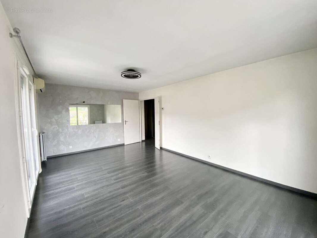 Appartement à TORCY