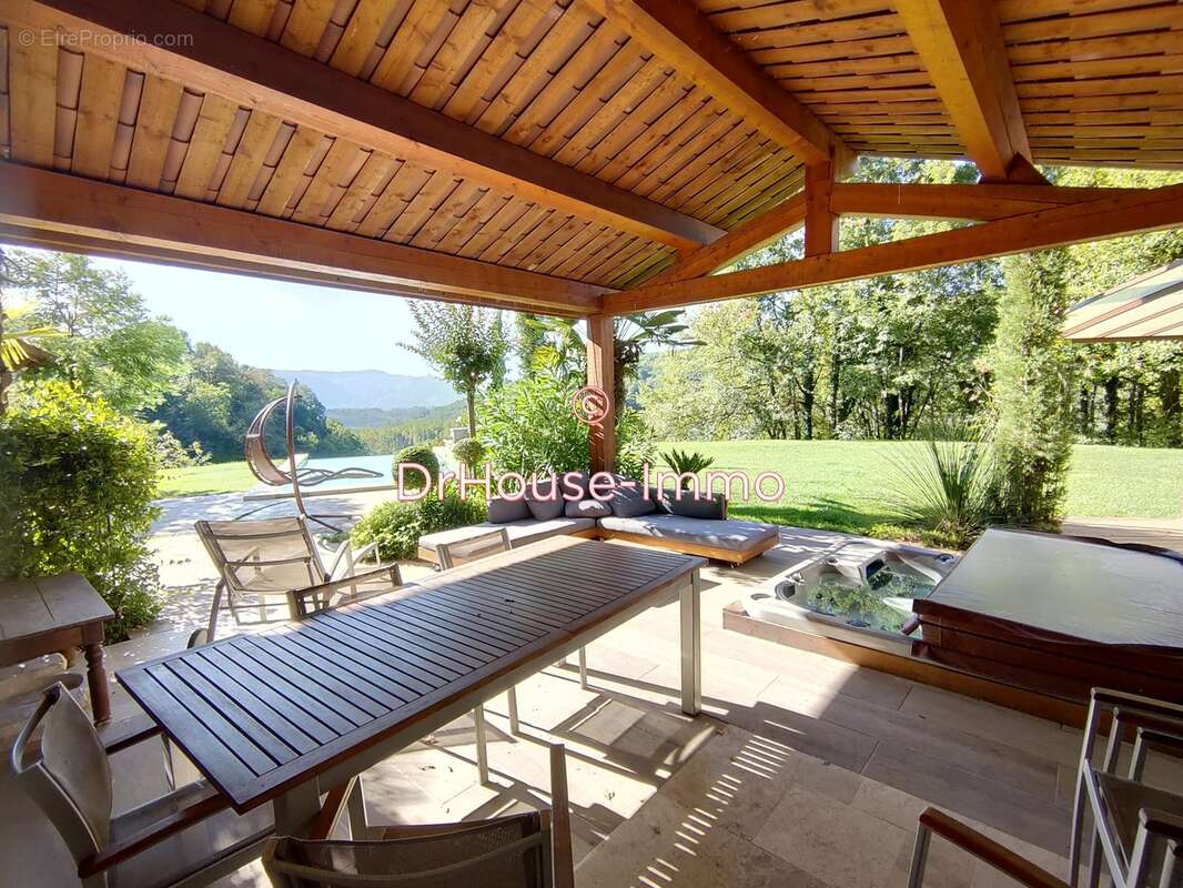 Maison à SAINT-VERAND