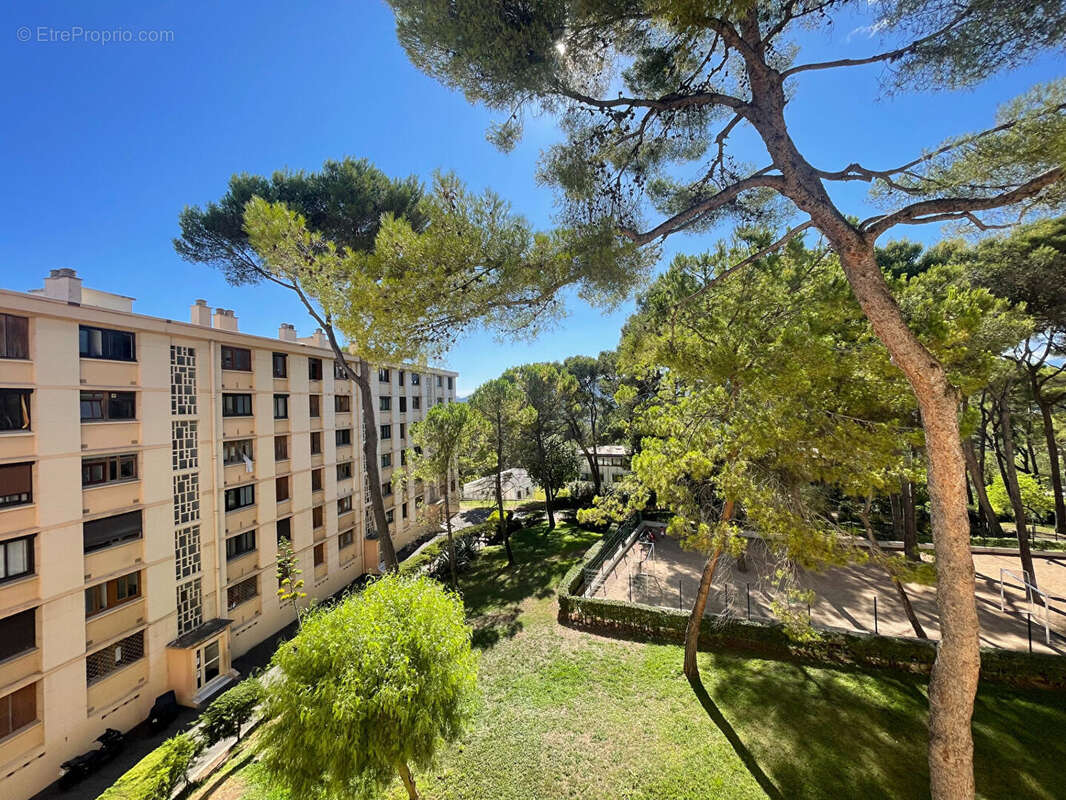 Appartement à LE CANNET